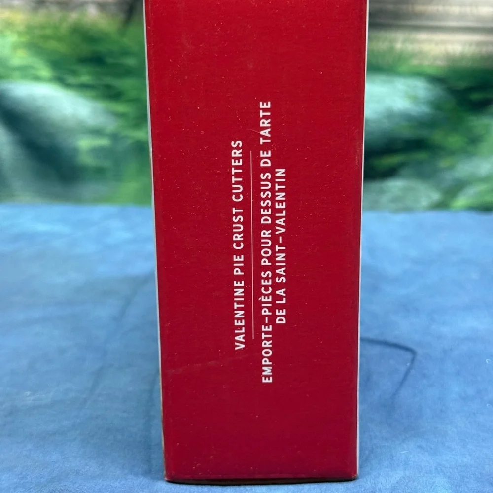 Williams Sonoma set pie